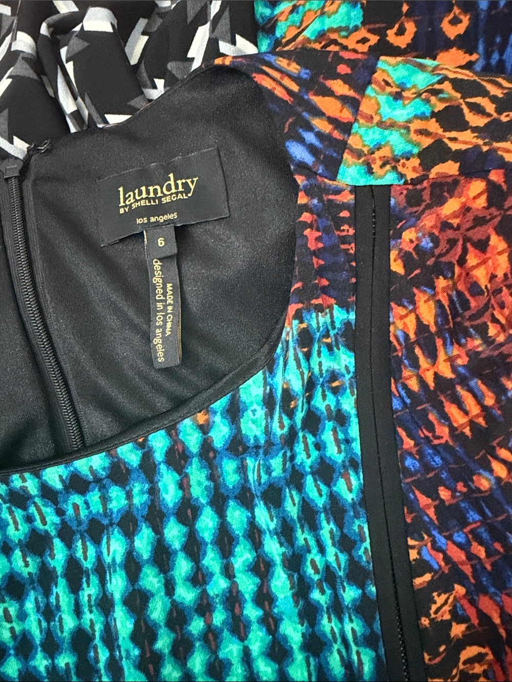 Beautiful colors, great for work or a night out. Laundry By Shelli Segal - Picture 5 of 5